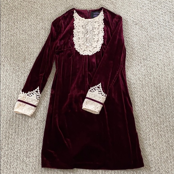 Modcloth Dresses & Skirts - MODCLOTH x ANNA SUI Burgundy velvet shift dress!